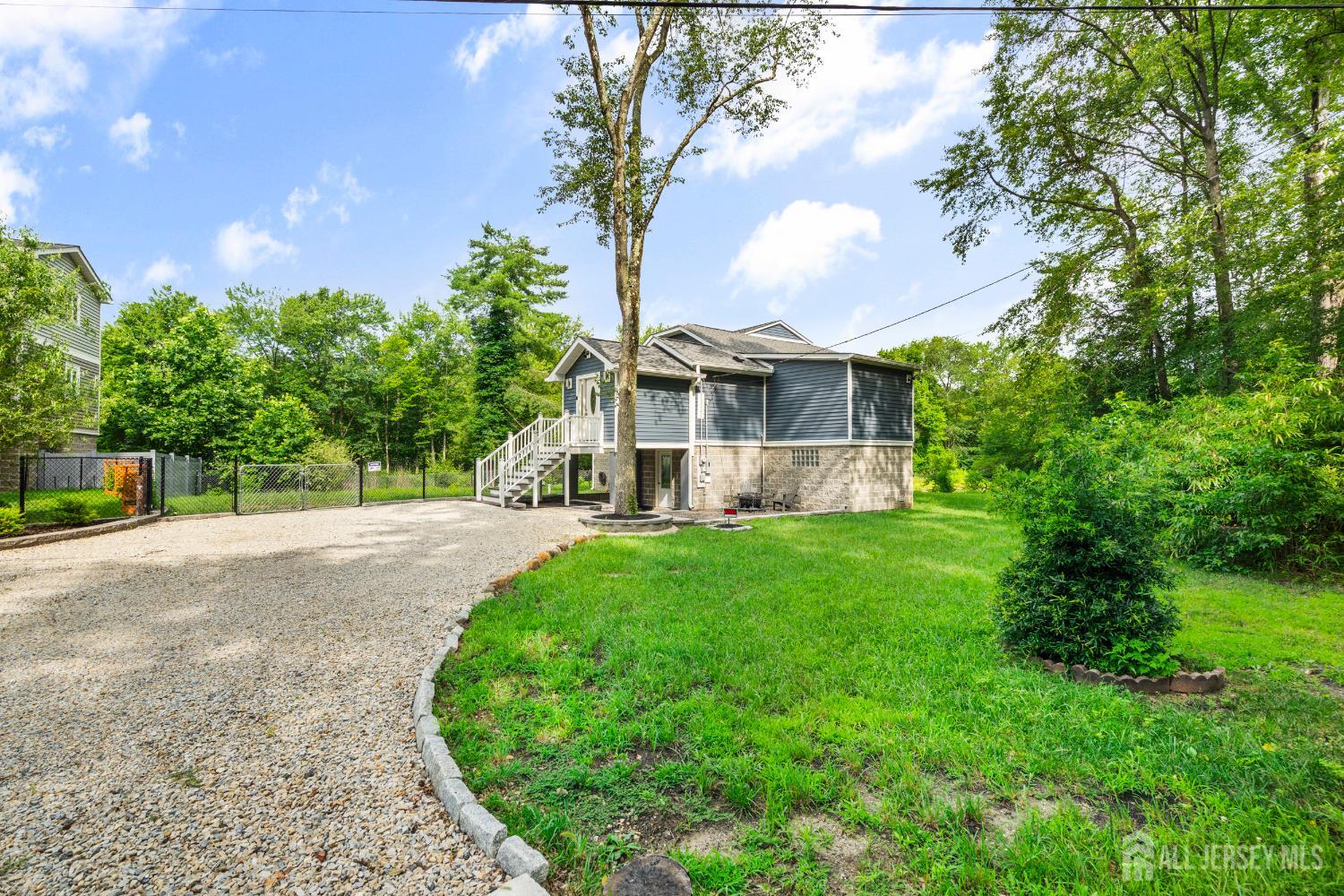 6 Kates, Mount Holly, NJ, 08060