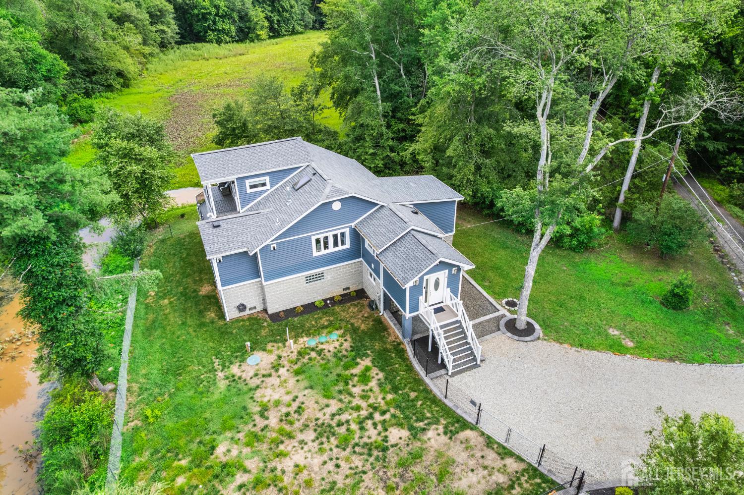 6 Kates, Mount Holly, NJ, 08060