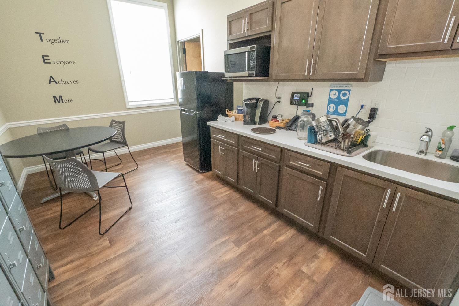 15-17 E Railroad, Jamesburg, NJ, 08831