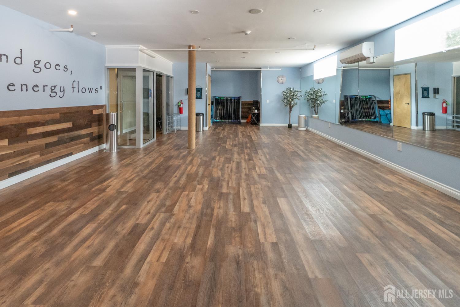 15-17 E Railroad, Jamesburg, NJ, 08831