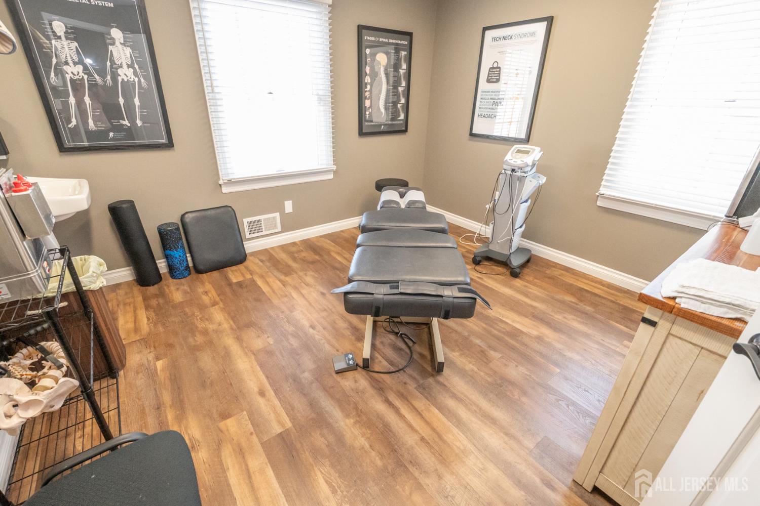 15-17 E Railroad, Jamesburg, NJ, 08831