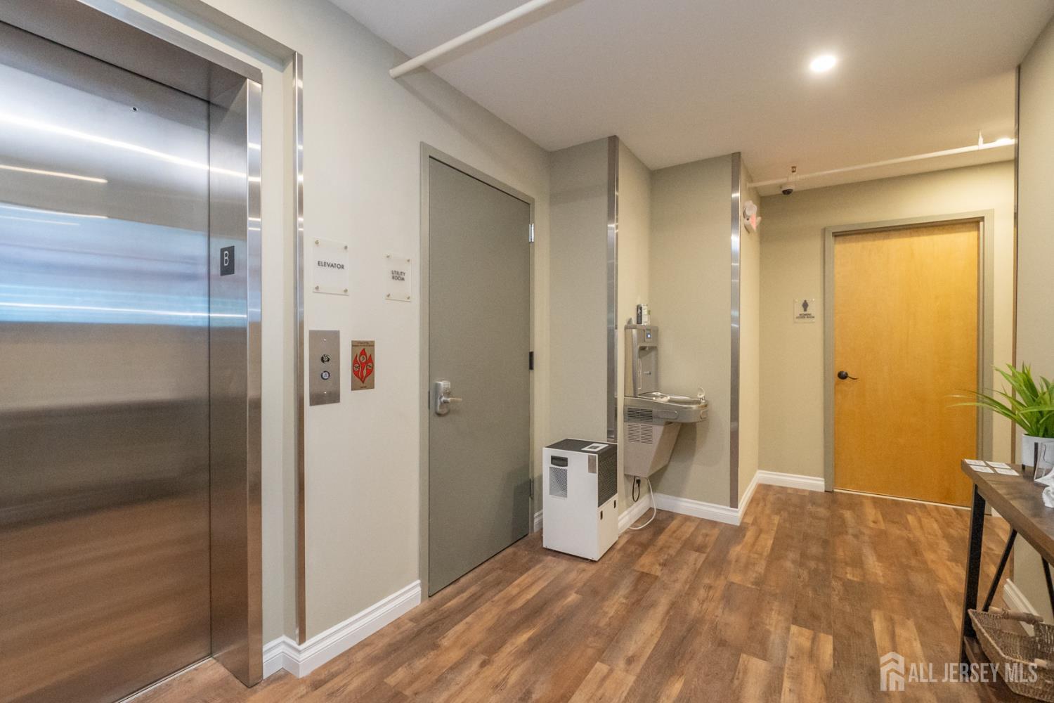 15-17 E Railroad, Jamesburg, NJ, 08831