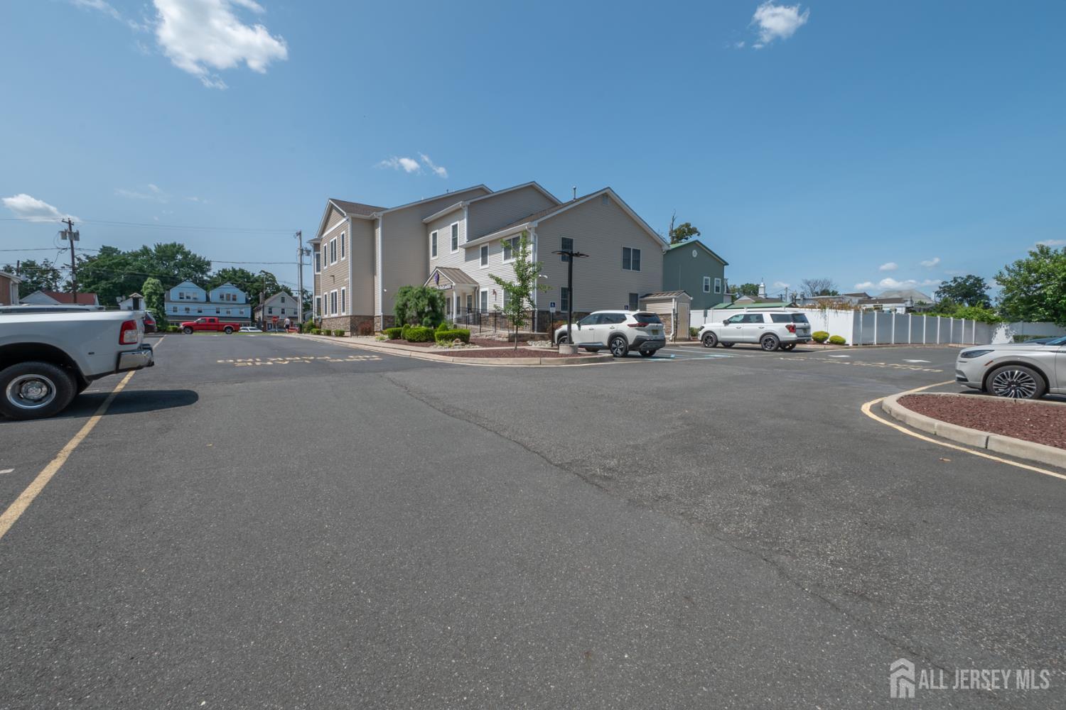 15-17 E Railroad, Jamesburg, NJ, 08831