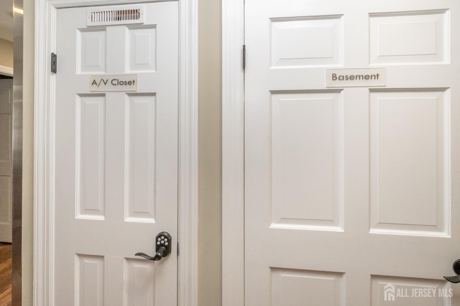 15-17 E Railroad, Jamesburg, NJ, 08831