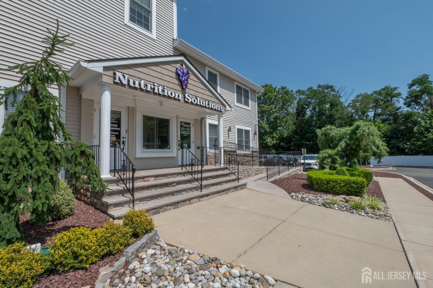 15-17 E Railroad, Jamesburg, NJ, 08831