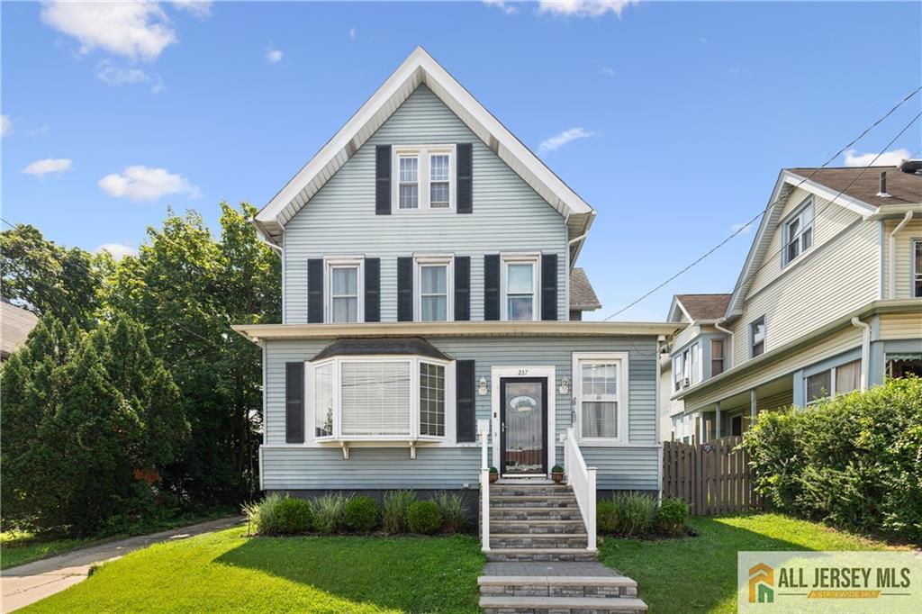 Homes for sale in South Amboy, NJ | 237 George St, South Amboy, NJ 08879 | MLS# 2660125M