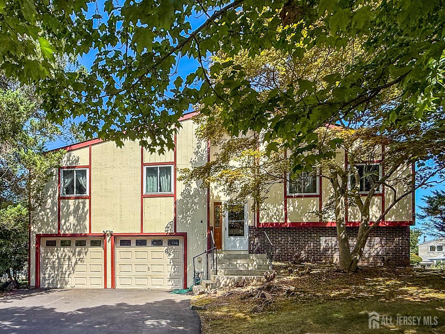 Homes for Sale in South Brunswick, NJ