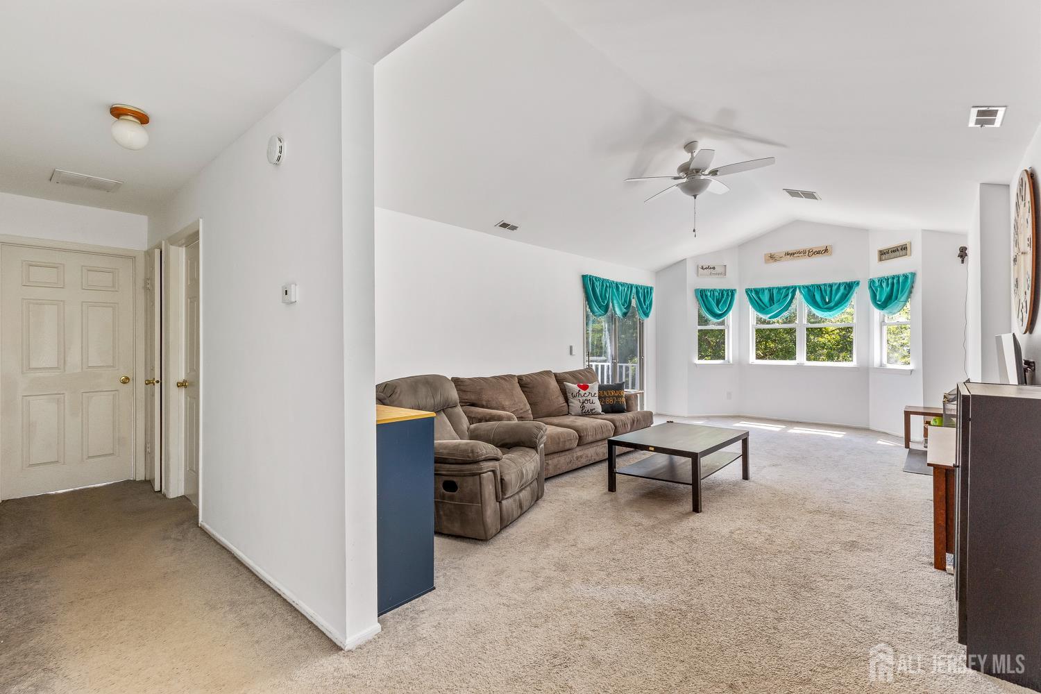 Photo of 54 Kensington Drive, Piscataway NJ