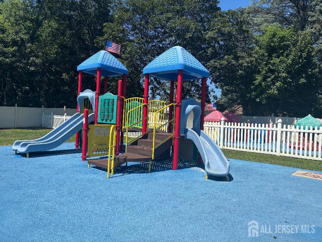 399 Ridge UNIT 1-3, South Brunswick, NJ, 08810