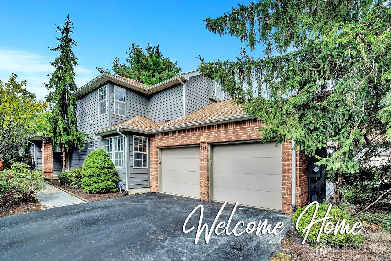 Photo of 10 Sawgrass Court, Monroe NJ