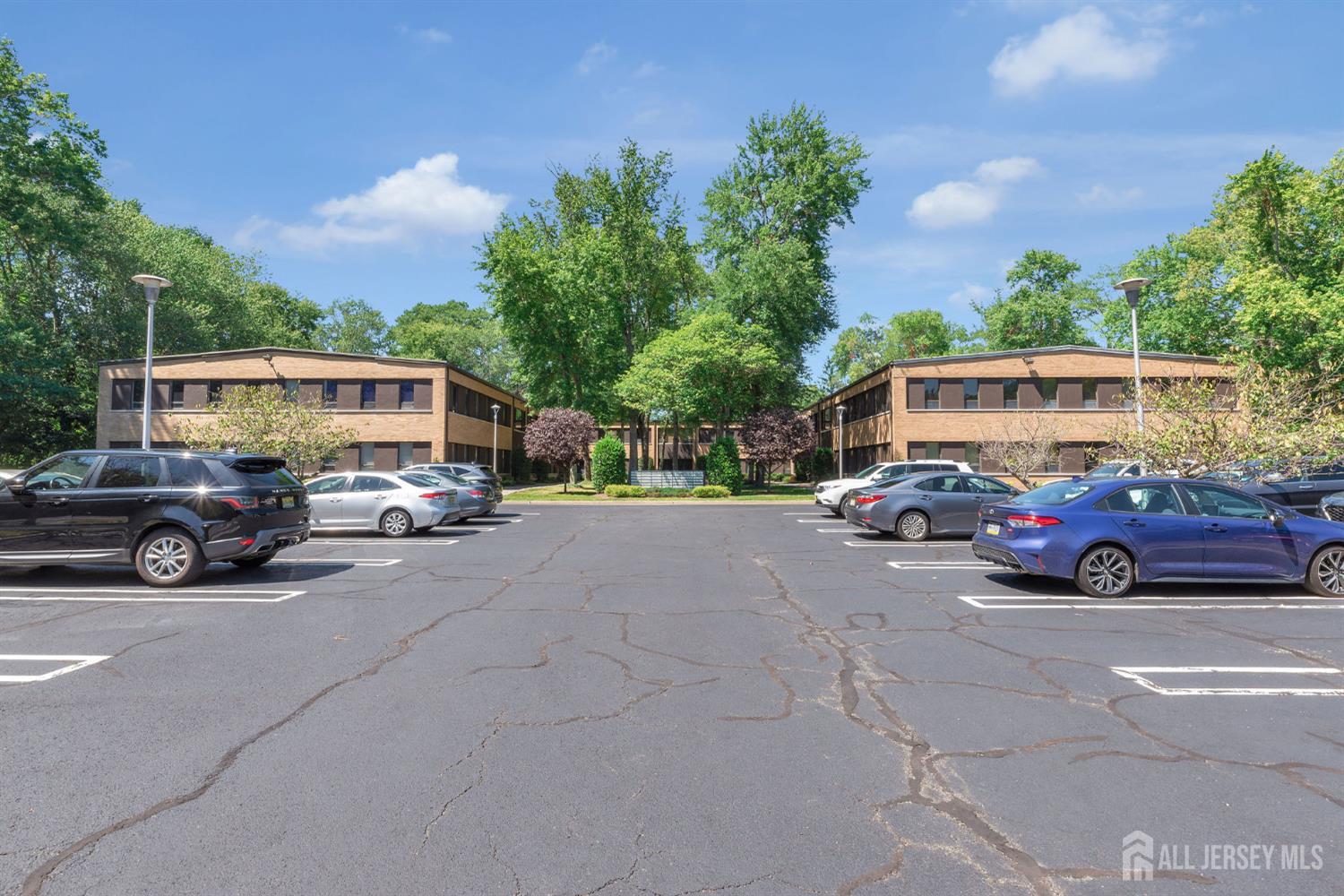 13 New York Avenue, Colonia, NJ, 07067