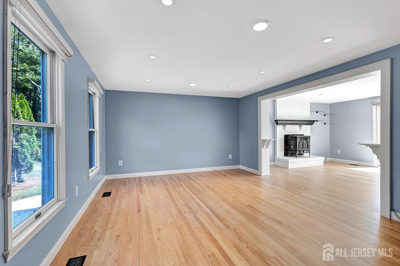 12 Dugans, Millstone, NJ, 08535