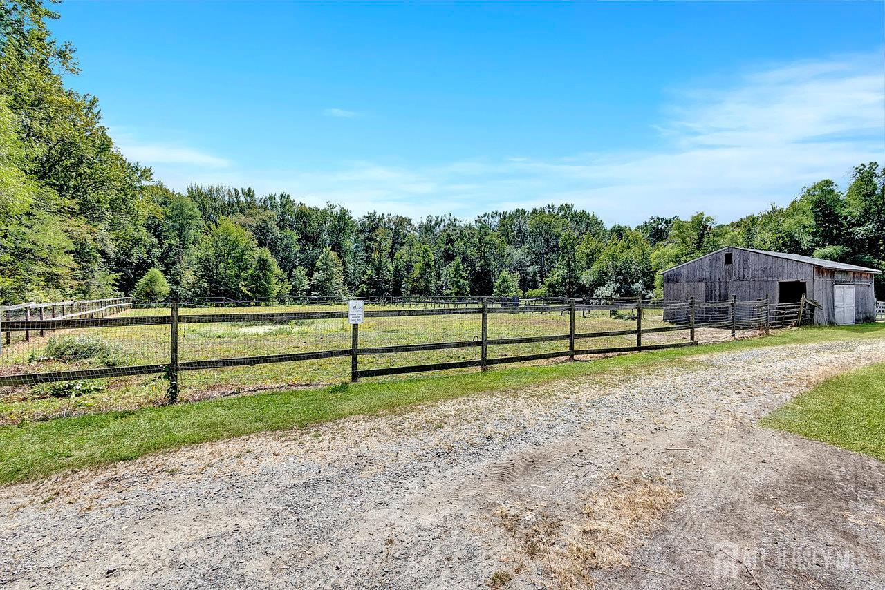 12 Dugans, Millstone, NJ, 08535