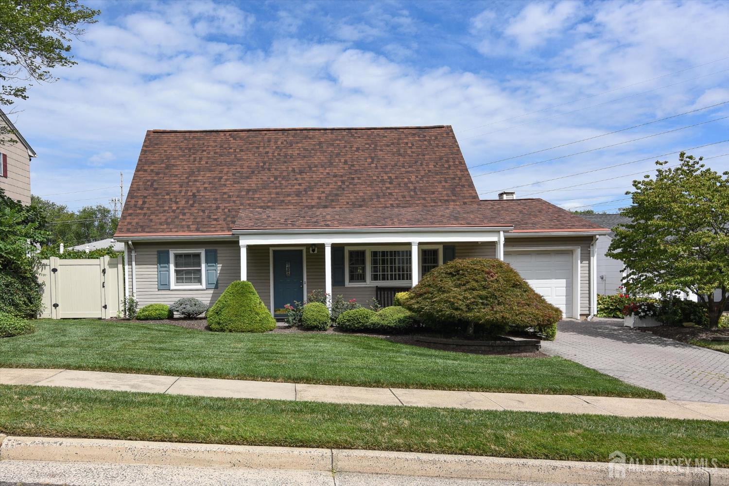 Photo of 5 Wick Drive, Sayreville NJ