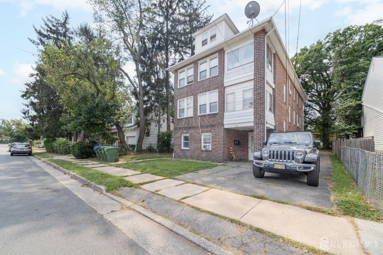 42 Crosby, Edison, NJ, 08817