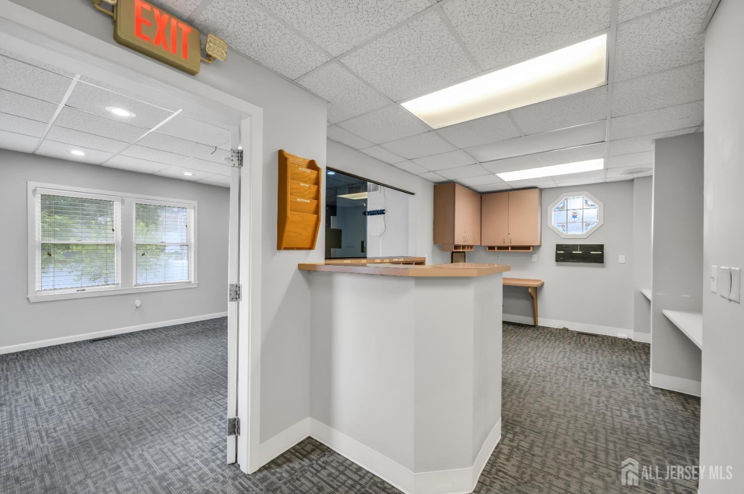 46 E E Somerset, Raritan, NJ, 08869