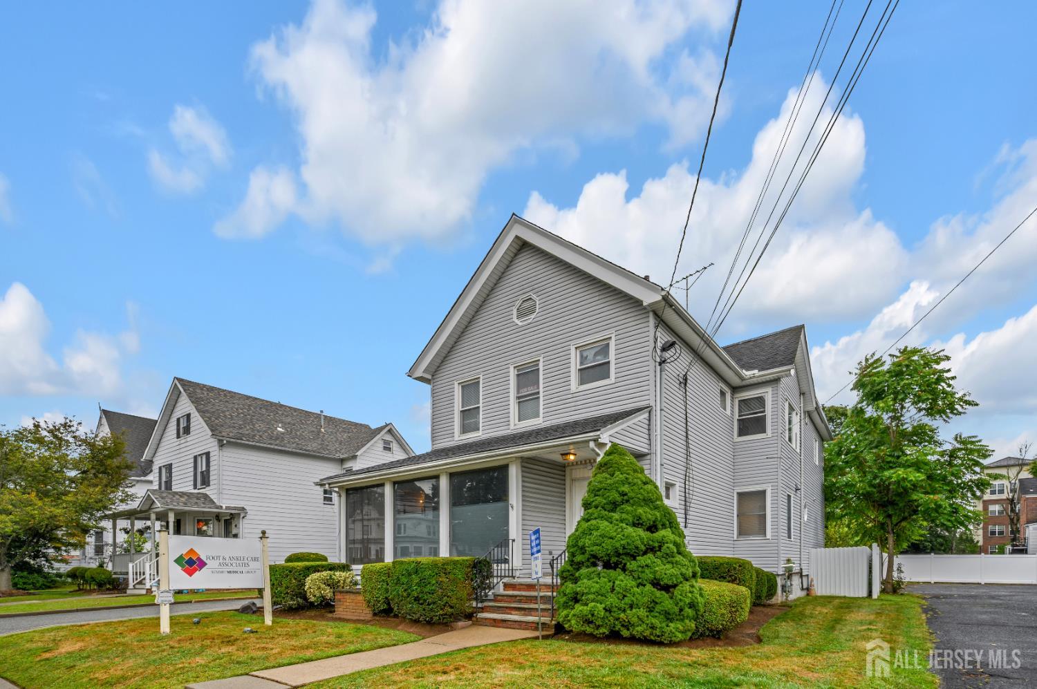 46 E E Somerset, Raritan, NJ, 08869