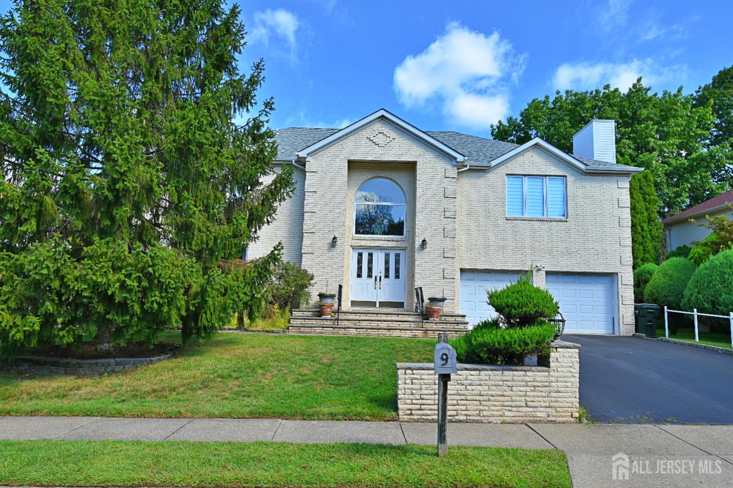 Photo of 9 Vallata Place, Edison NJ