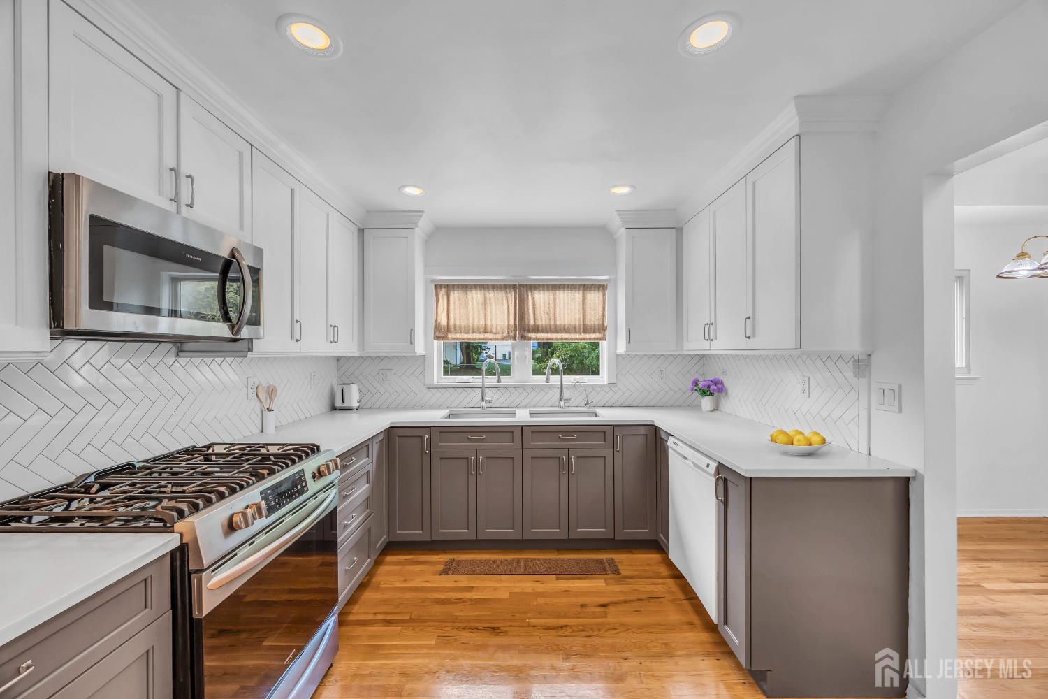 Photo of 23 Barlow Road, Edison NJ
