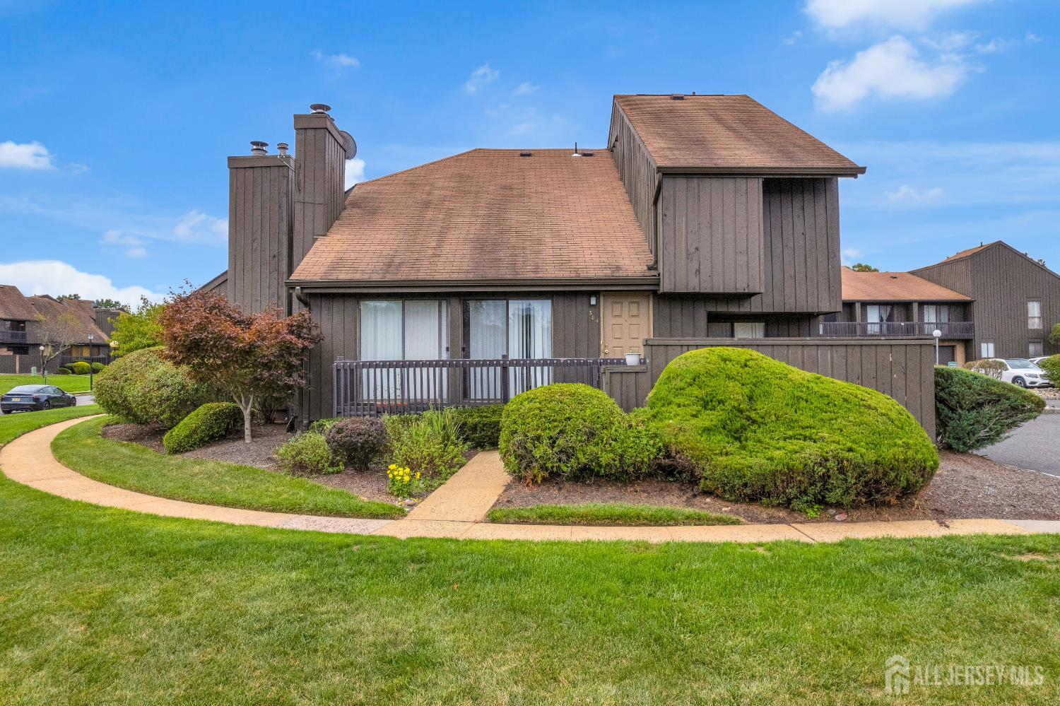 Photo of 384 Westgate Drive, Edison NJ