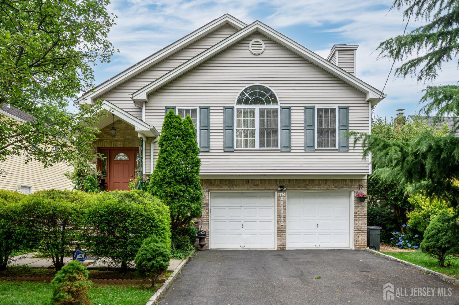 Photo of 612 Oakwood Avenue, Roselle Park NJ
