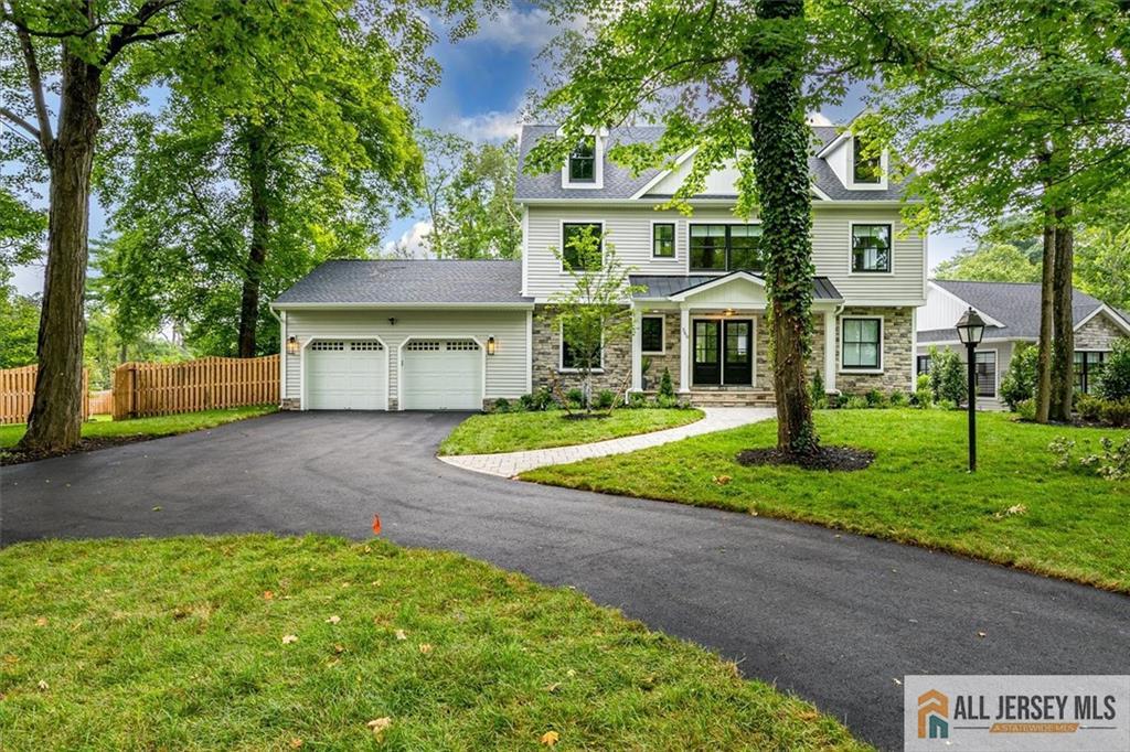 Photo of 569 Riverside Drive