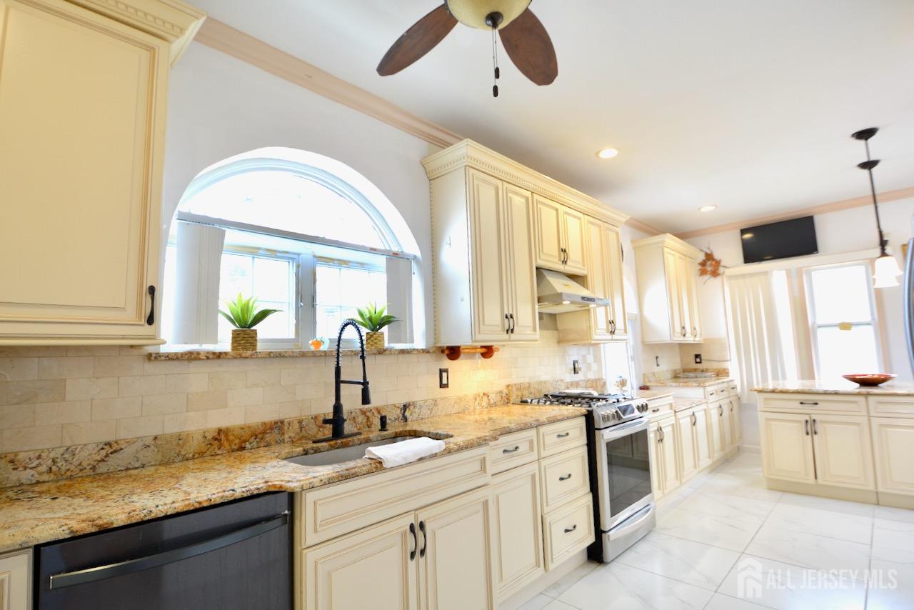 89 SE Rose, Wood-ridge, NJ, 07075