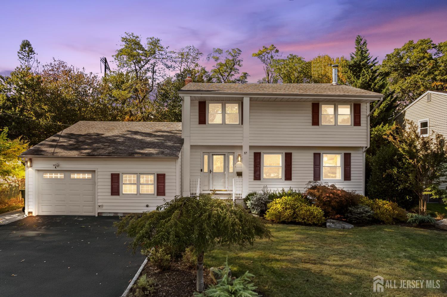 Photo of 14 Mayling Court, Edison NJ