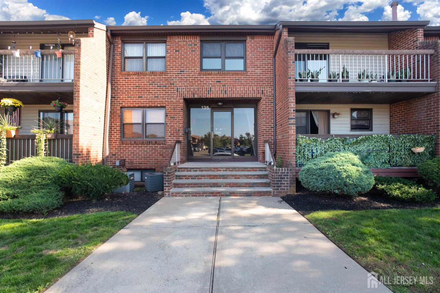 Photo of 135 Beverly Hill Terr B, Woodbridge Proper NJ