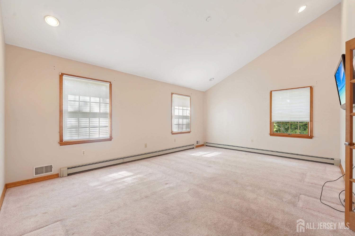 924 Hughes, Hamilton, NJ, 08690