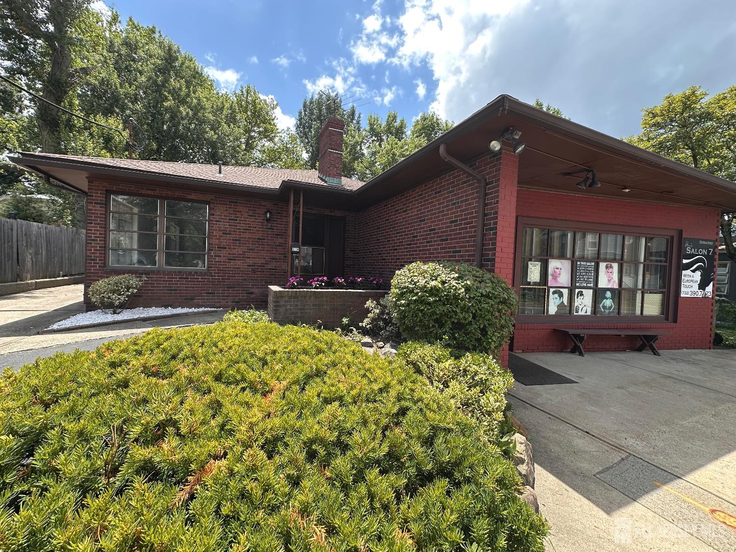 Photo of 574 Main Street, Sayreville NJ