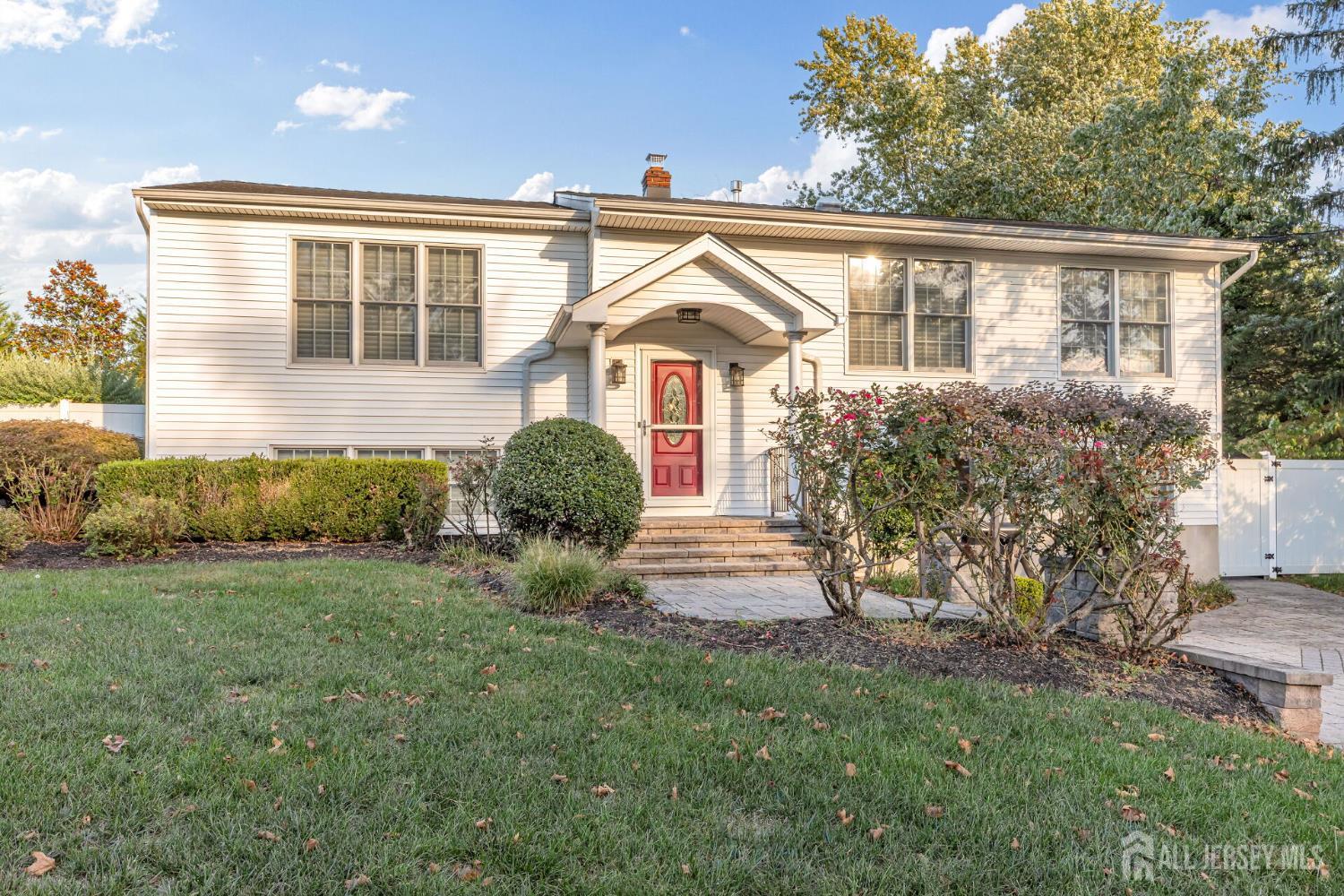 Photo of 1 Kingsbridge Road, Franklin Twsp NJ