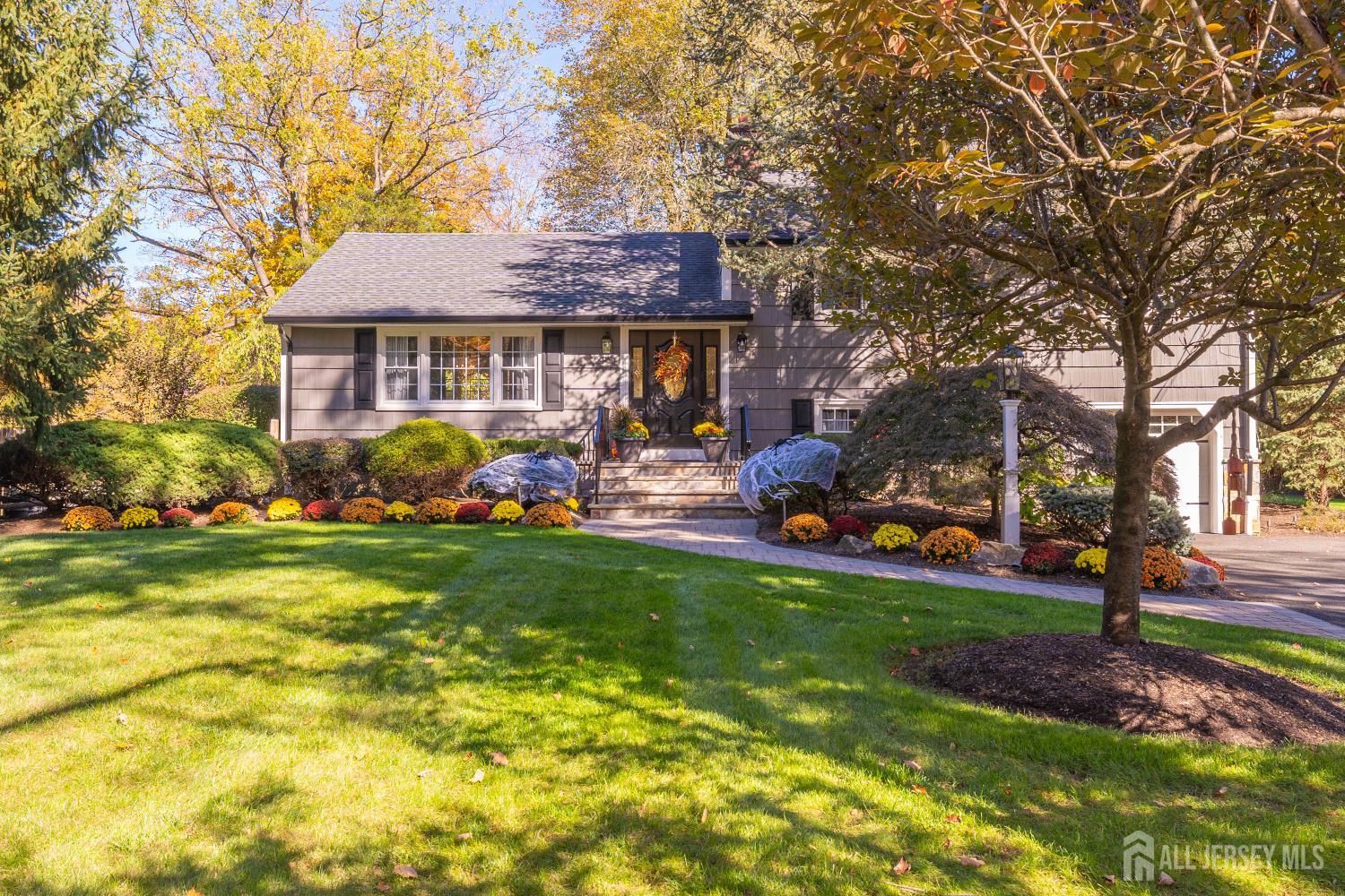 Photo of 374 S Maple Avenue