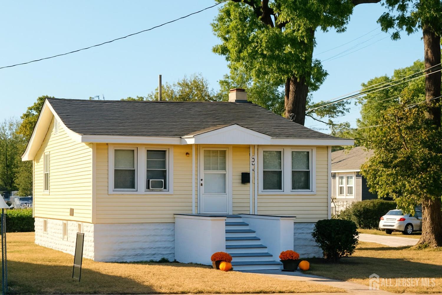 Photo of 294 Devoe Avenue