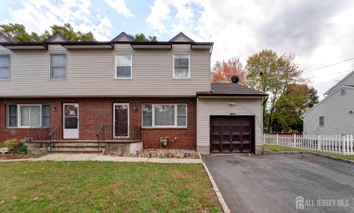 Photo of 229 Christopher Avenue