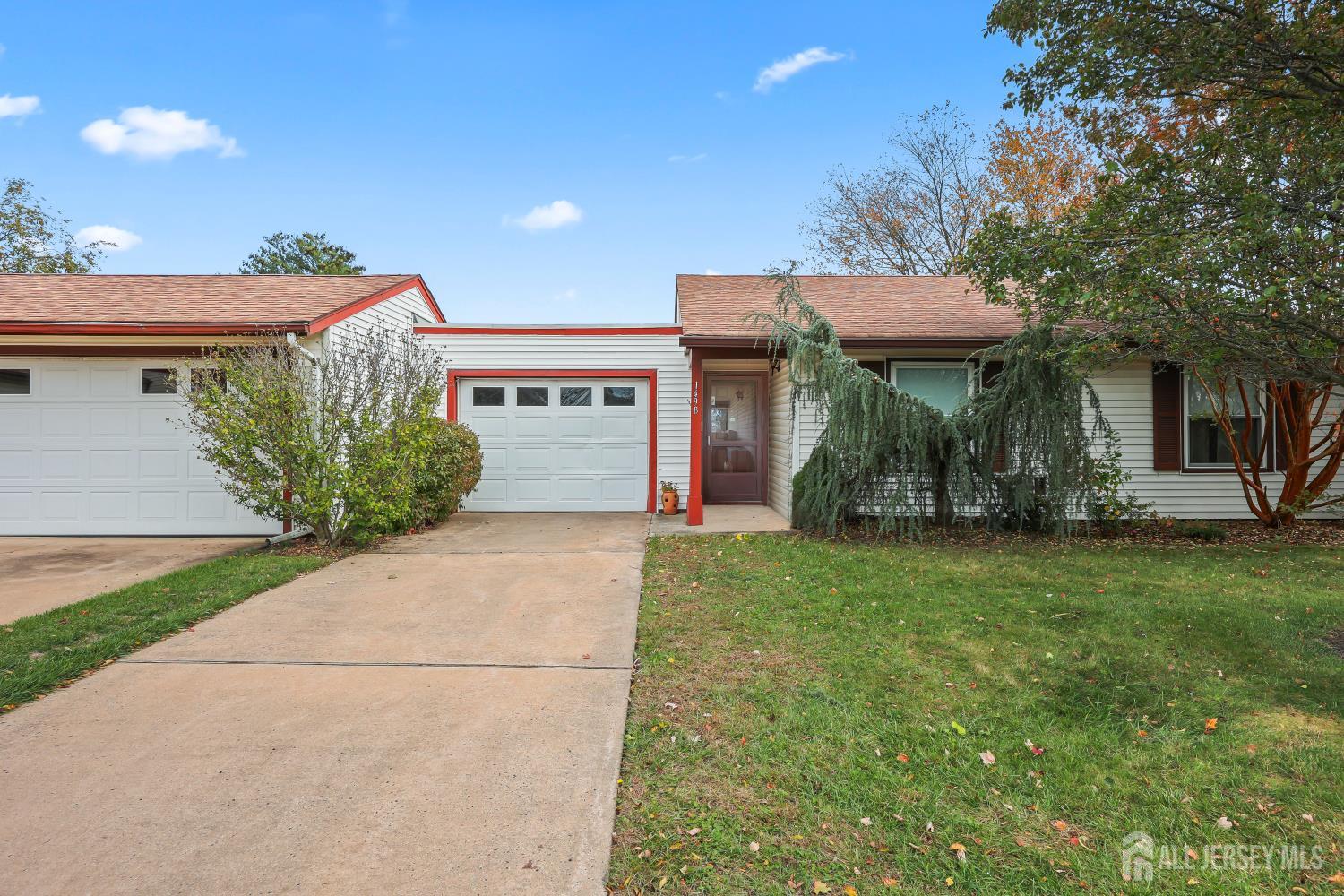 Photo of 149 Maclura Plaza B