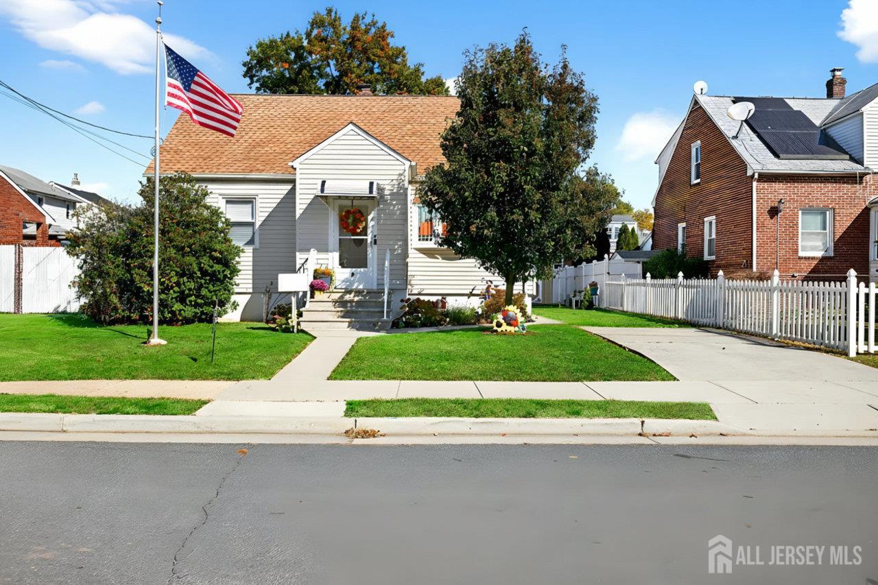 Photo of 6 Elmwood Avenue