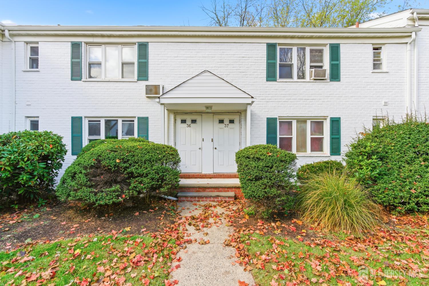 Photo of 37 Garfield Park B, Edison NJ