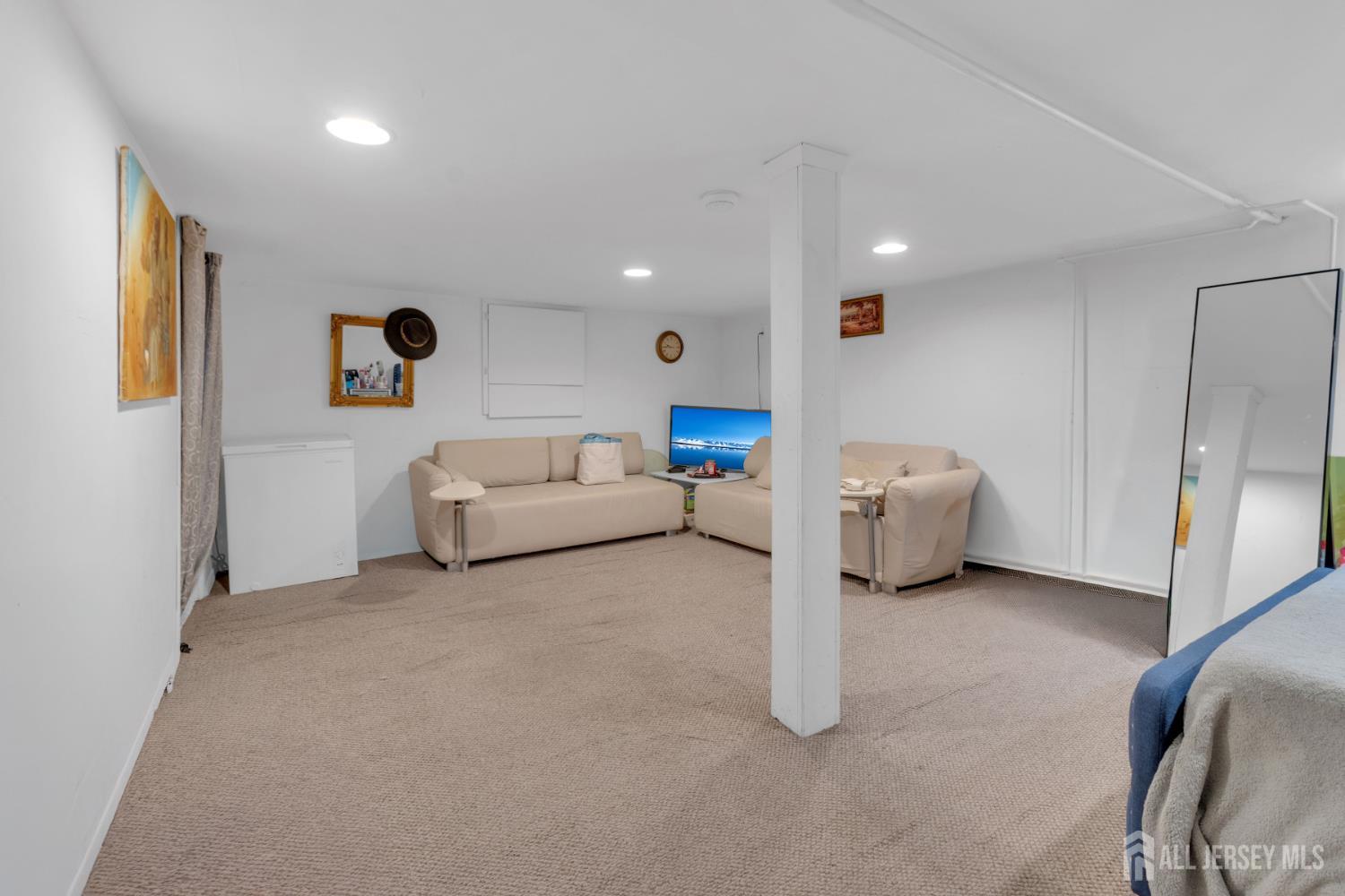 34 Chase, Avenel, NJ, 07001