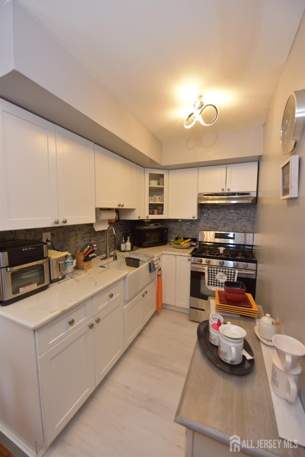 2215 Grand, Bergenfield, NJ, 07047