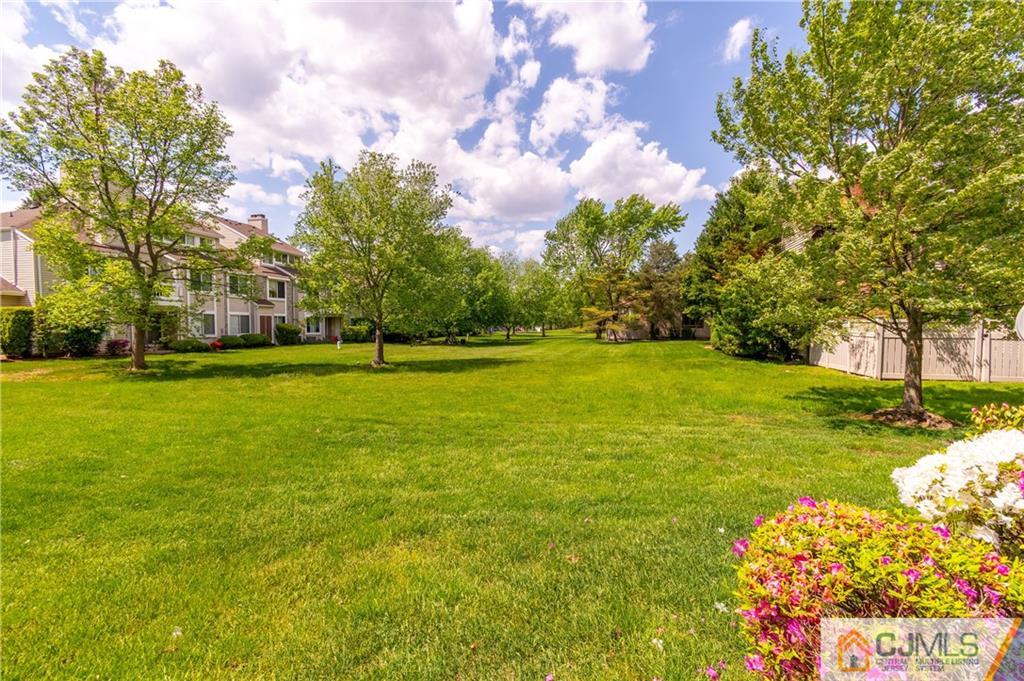 13 Chatham Square Sayreville 08859 NJ photo