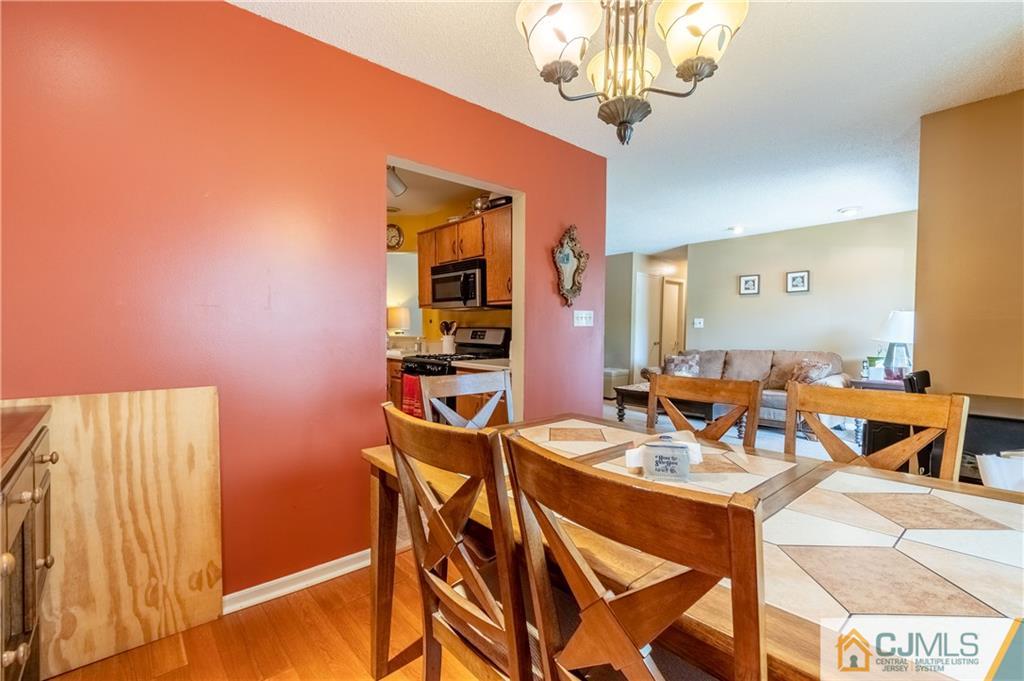 13 Chatham Square Sayreville 08859 NJ photo