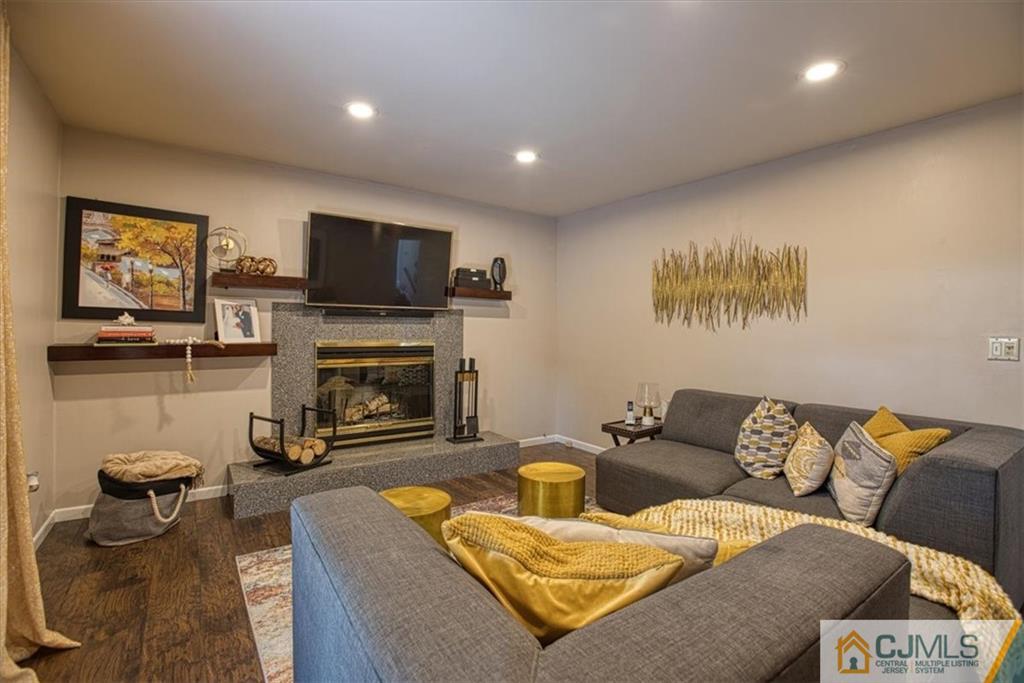 9 Miller Avenue, East Brunswick NJ 08816 – Photo 14