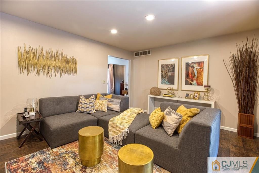 9 Miller Avenue, East Brunswick NJ 08816 – Photo 11
