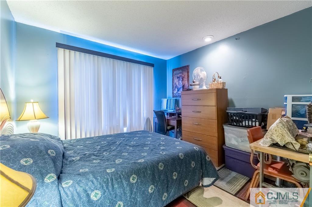 13 Chatham Square Sayreville 08859 NJ photo