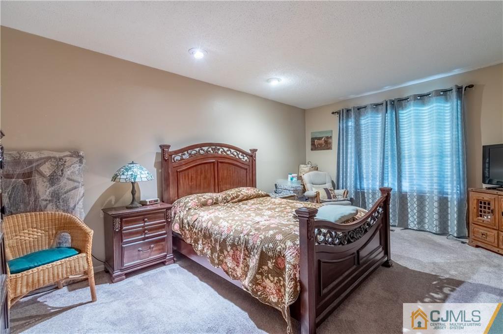 13 Chatham Square Sayreville 08859 NJ photo