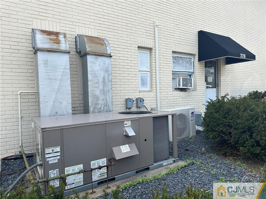 226 Us 1 Highway, Edison, NJ, 08817 226 Us 1 Highway, Edison, NJ, 08817