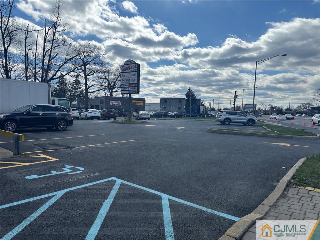 226 Us 1 Highway, Edison, NJ, 08817 226 Us 1 Highway, Edison, NJ, 08817