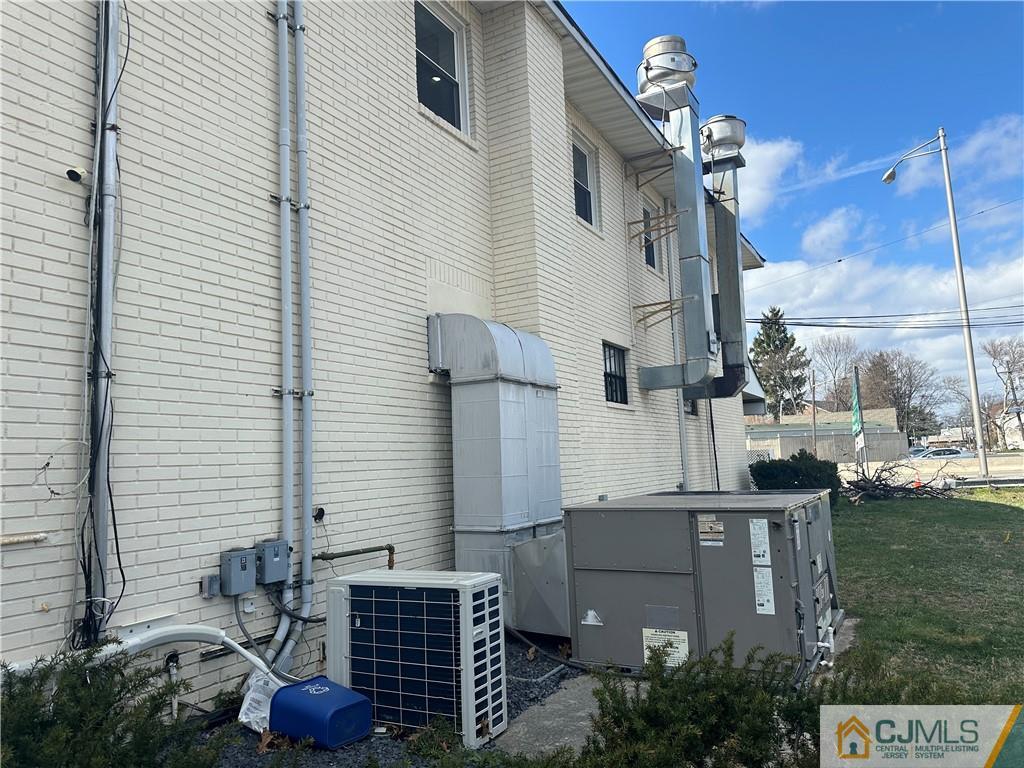 226 Us 1 Highway, Edison, NJ, 08817 226 Us 1 Highway, Edison, NJ, 08817