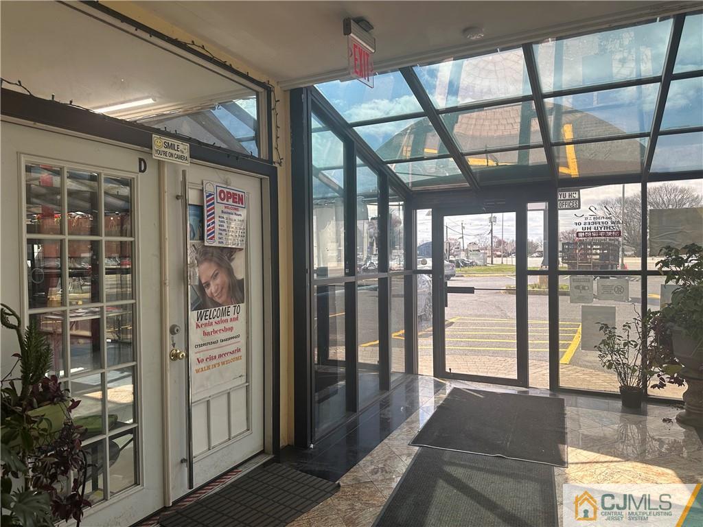 226 Us 1 Highway, Edison, NJ, 08817 226 Us 1 Highway, Edison, NJ, 08817